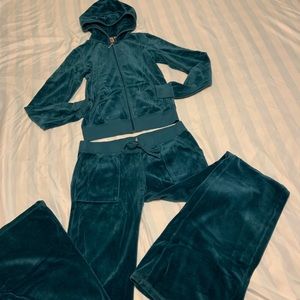 JUICY COUTURE VELOUR TRACKSUIT IN TEAL!!!